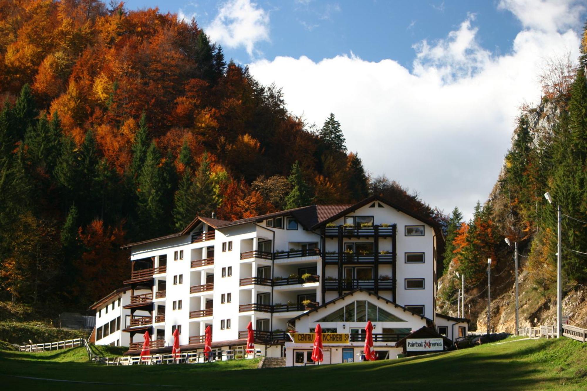 Resort Cheile Gradistei Moieciu มัวเยชู เด ซุส ภายนอก รูปภาพ