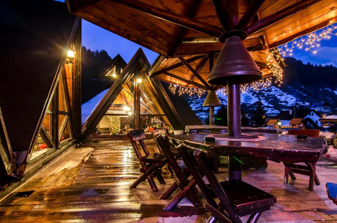Resort Cheile Gradistei Moieciu มัวเยชู เด ซุส ภายนอก รูปภาพ