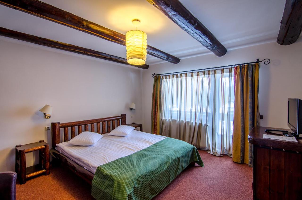 Resort Cheile Gradistei Moieciu มัวเยชู เด ซุส ภายนอก รูปภาพ